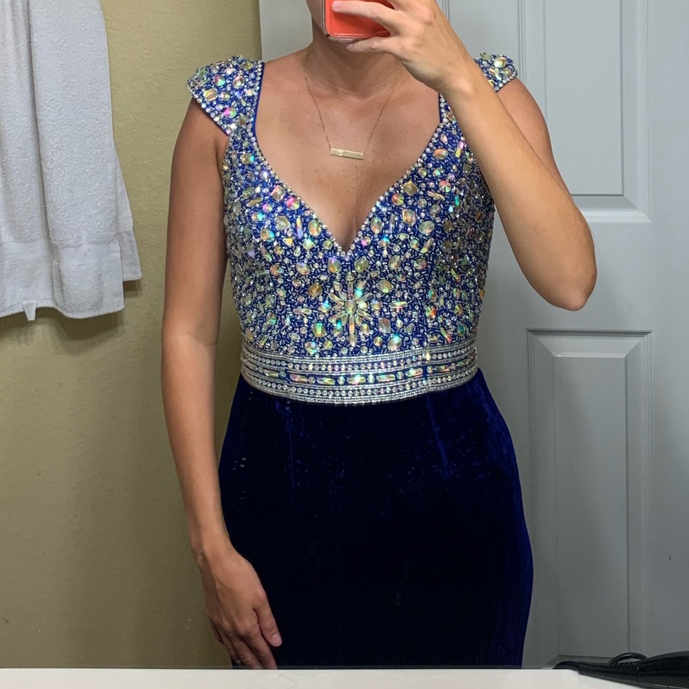 Prom dress - Picture 3 of 5